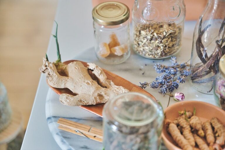 Titelbild zu „Von der Natur inspiriert: Pflanzliche Wundermittel gegen Hautirritationen“